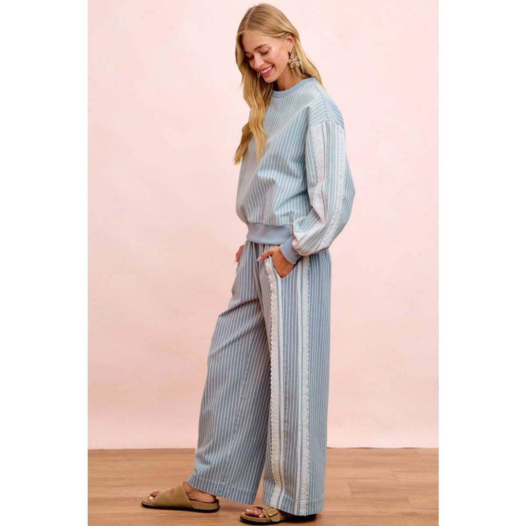 STRIPES LACE CONTRAST SIDED DENIM PANTS
