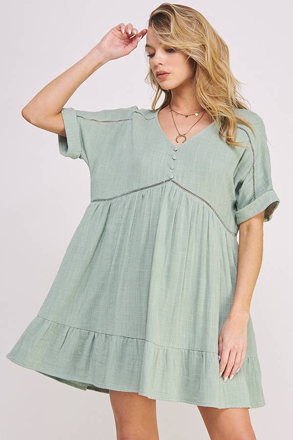 TEXTURED SHORT SLEEVE BUTTON DOWN V-NECK DRESS