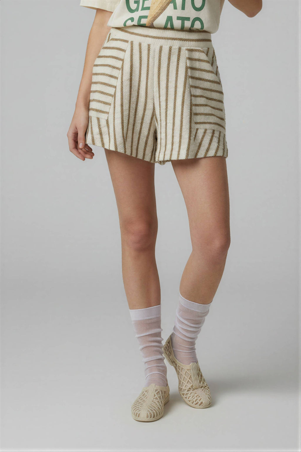 TEXTURED STRIPE POCKET SHORTS