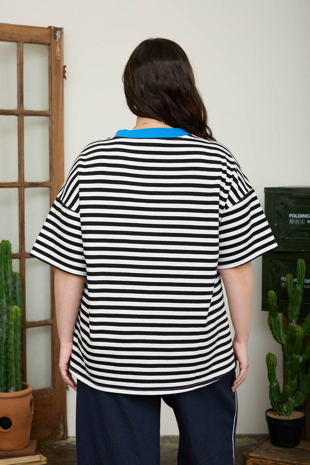 BLACK COLORBLOCK SHORT SLEEVE KNIT T-SHIRT
