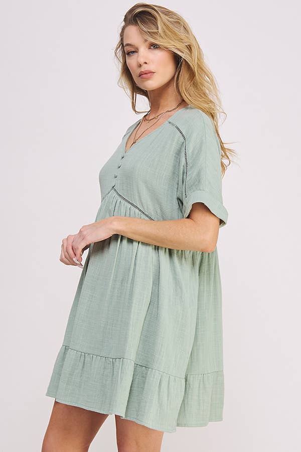 TEXTURED SHORT SLEEVE BUTTON DOWN V-NECK DRESS