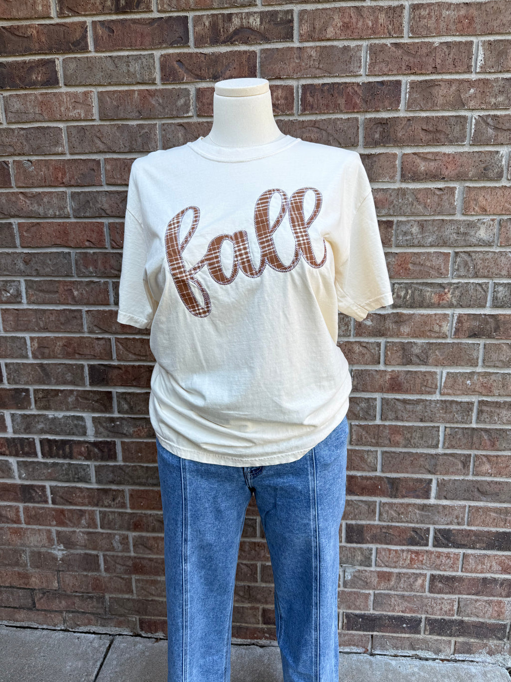 FALL EMBROIDERED TEE