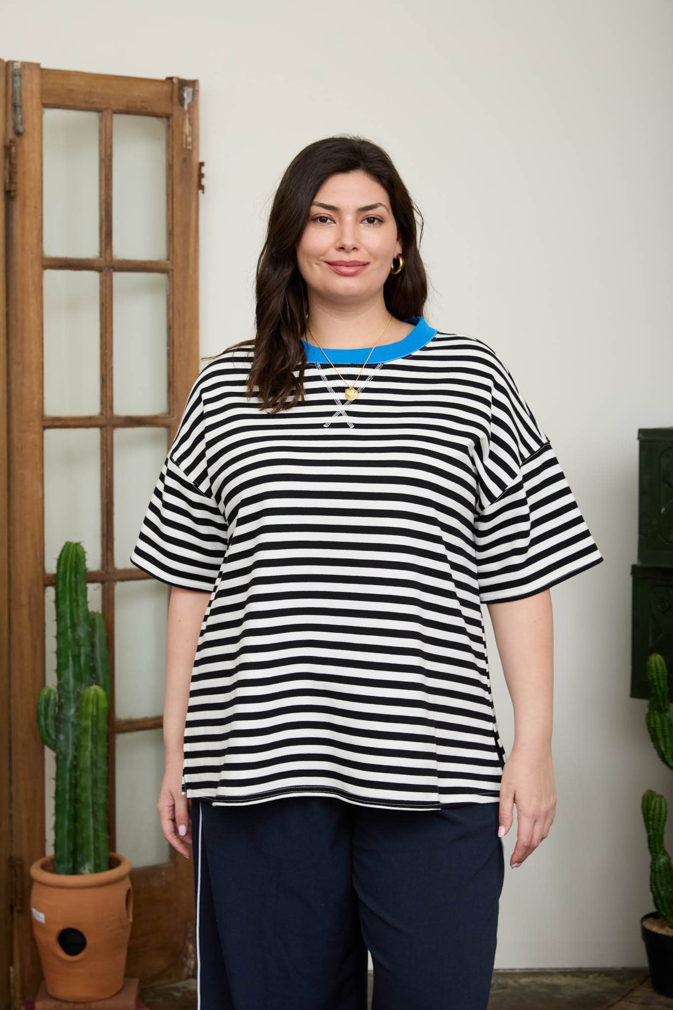 BLACK COLORBLOCK SHORT SLEEVE KNIT T-SHIRT