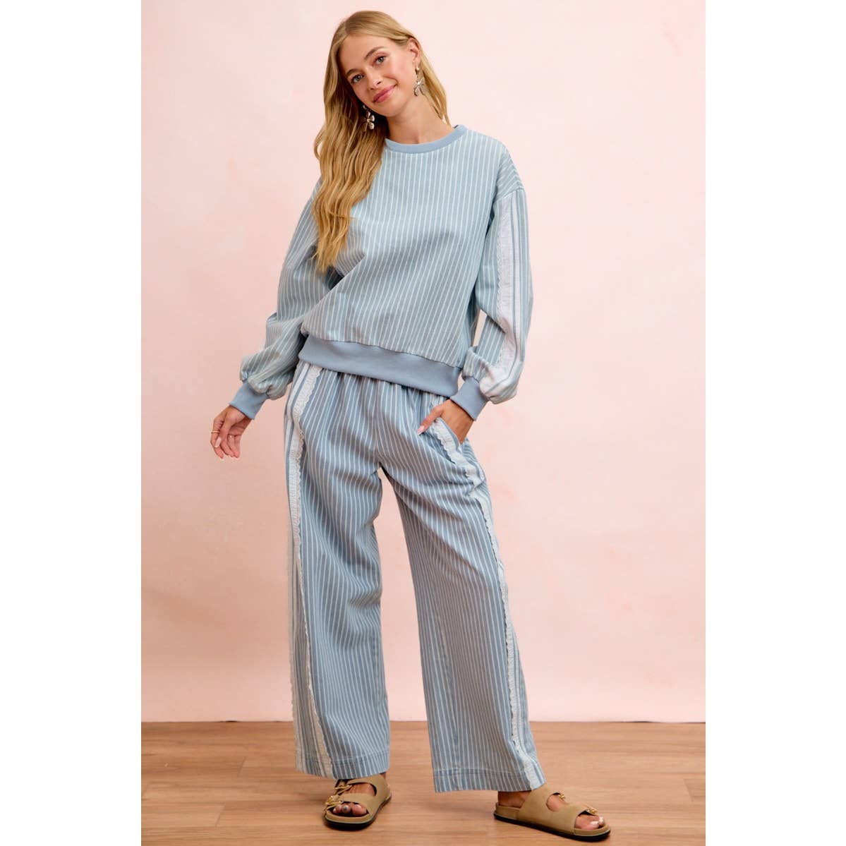 STRIPES LACE CONTRAST SIDED DENIM PANTS