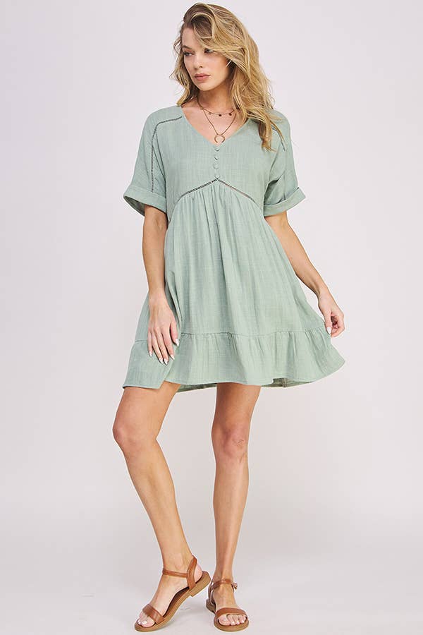 TEXTURED SHORT SLEEVE BUTTON DOWN V-NECK DRESS
