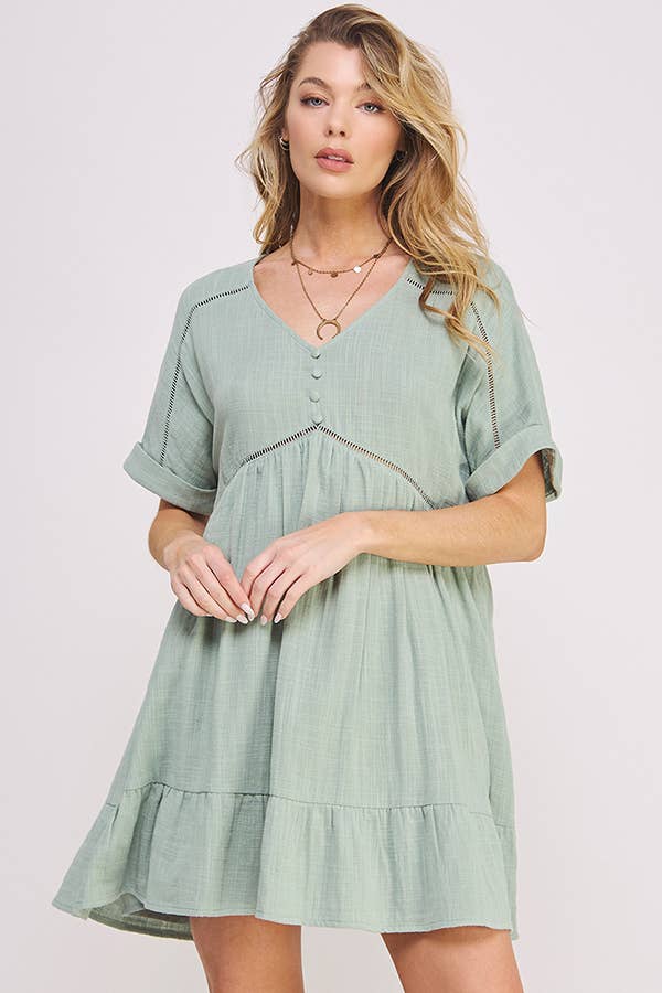 TEXTURED SHORT SLEEVE BUTTON DOWN V-NECK DRESS